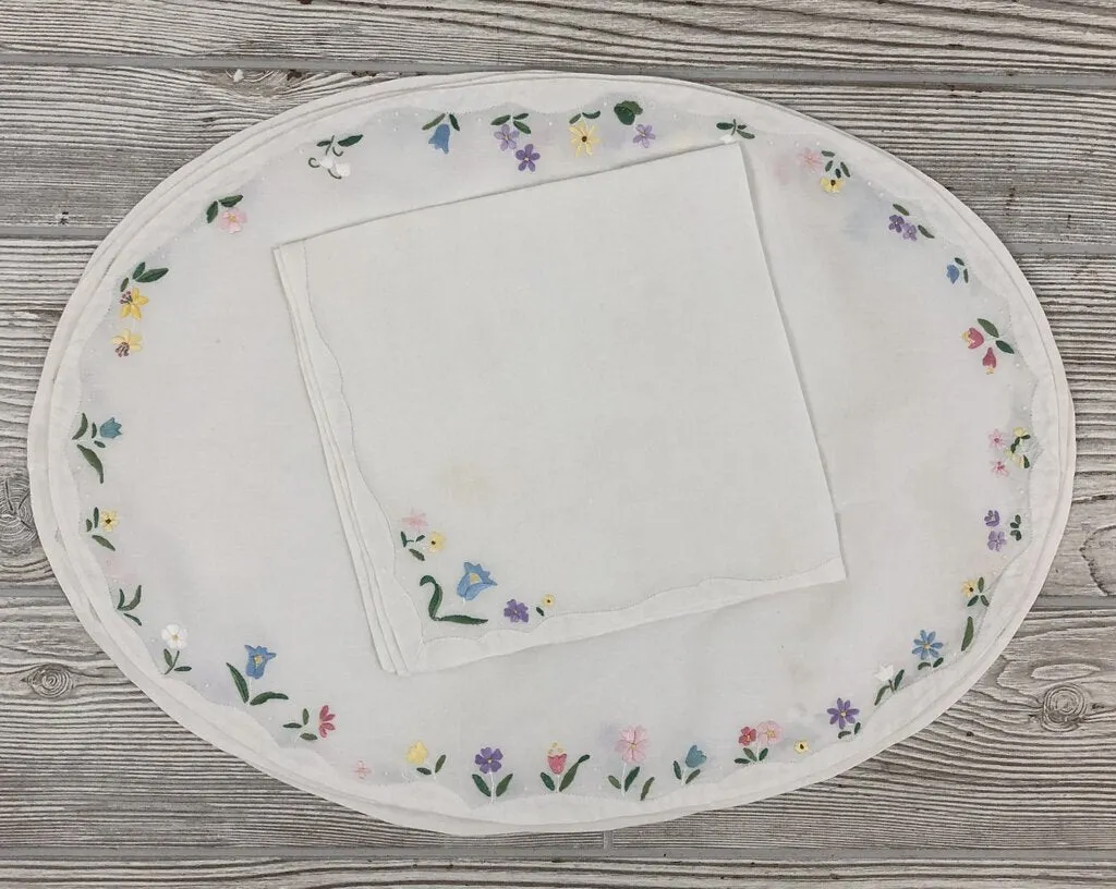 Set of 8 Vintage Floral Embroidered Placemats w/ Matching Napkins /b