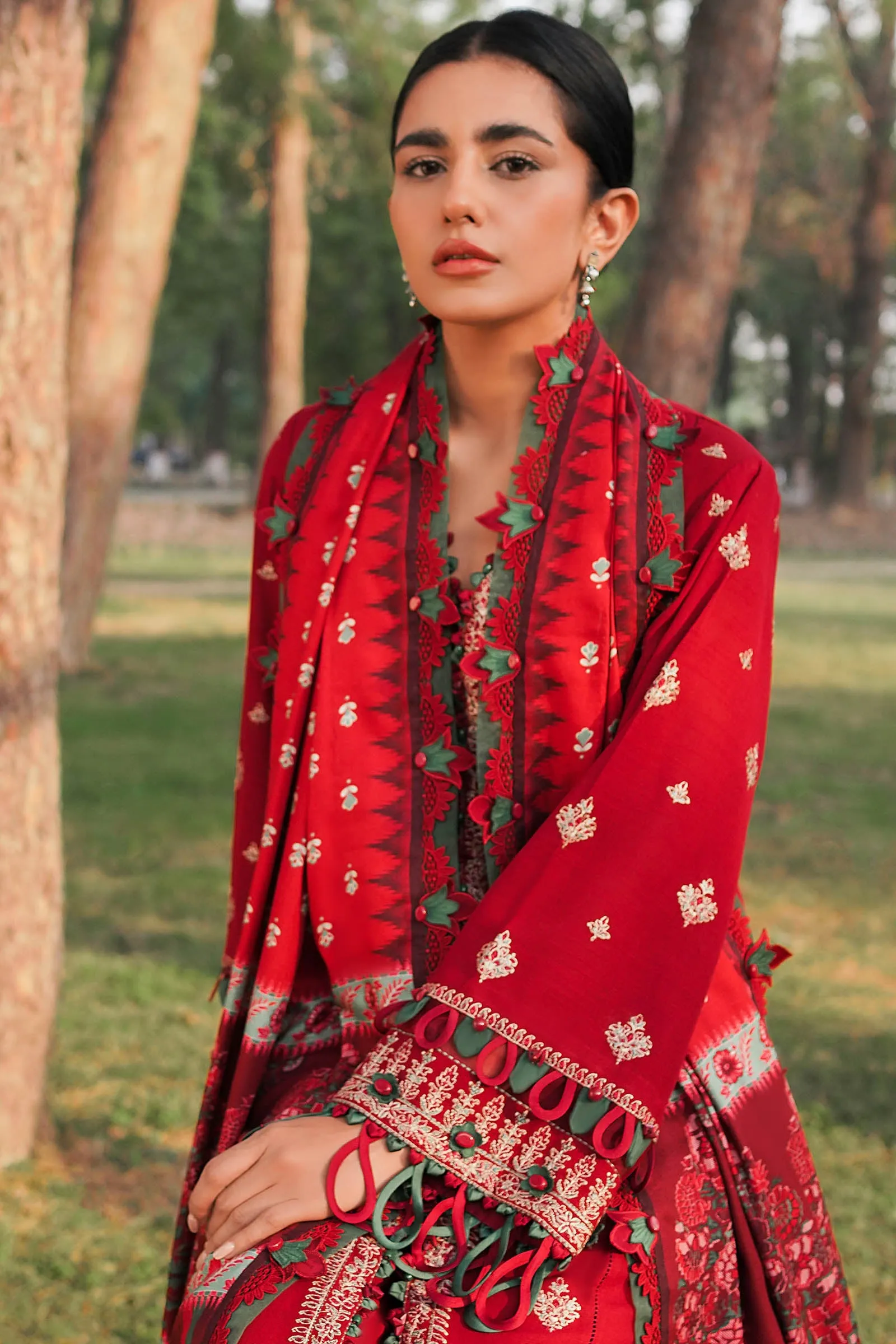 Zaha by Khadijah Shah · Winter Collection Vol-02 – LINA (ZW2-23-05)